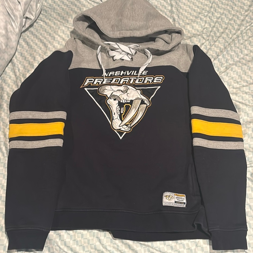 Arena Exclusive Predators hoodie